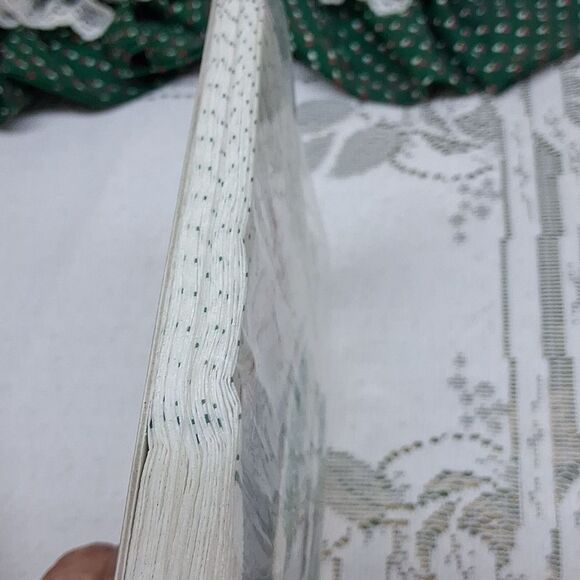 "A cup of Christmas Tea" Square Tin, Napkins, napkin holders, 3 Bottle Trims-9pc - Picture 9 of 12